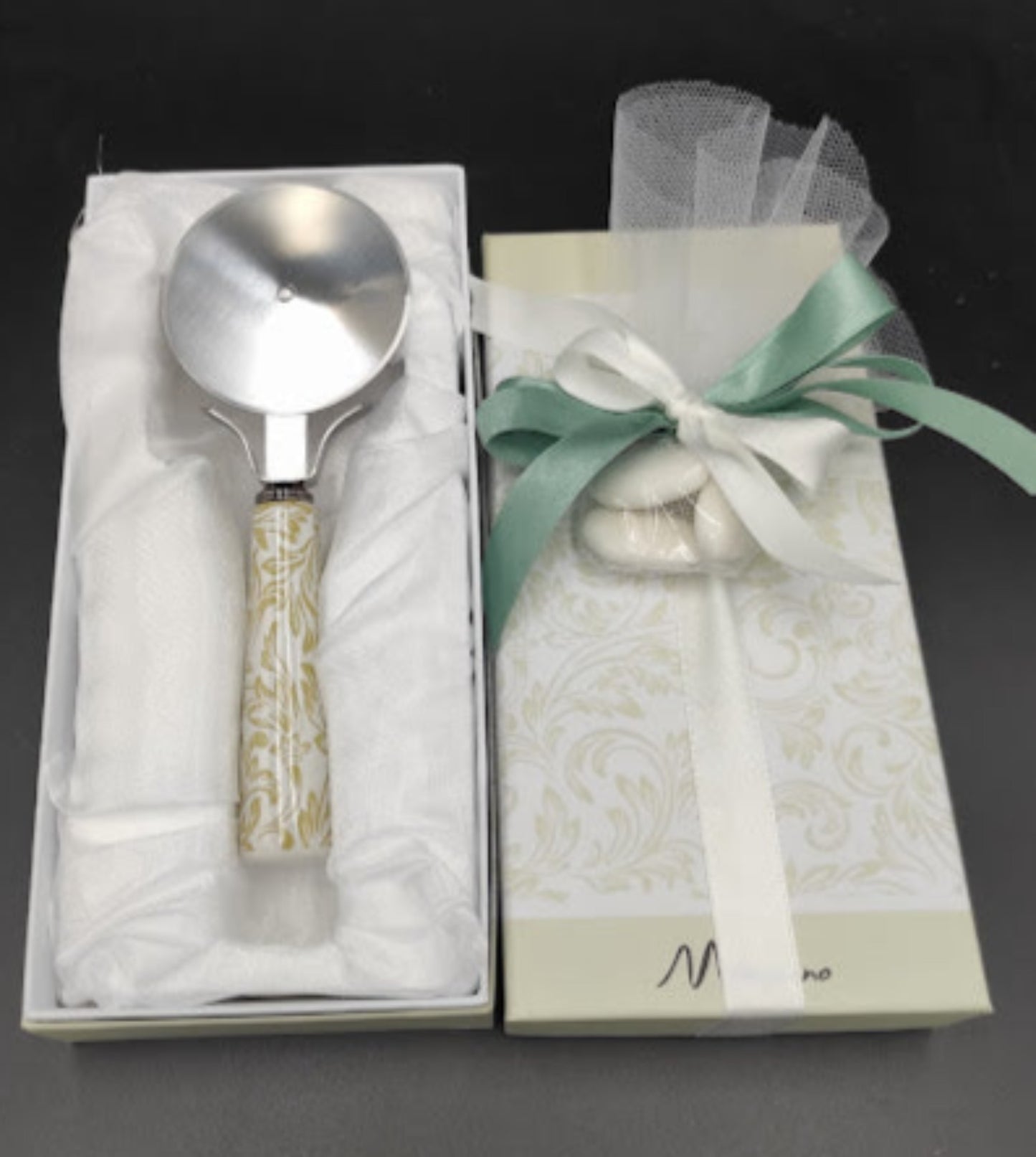 Paisley favor Pizza cutter CBR ceramic