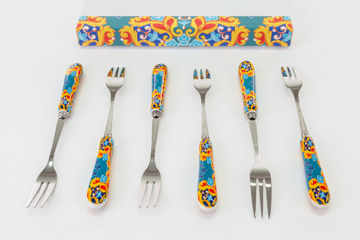 Wedding favor set of fantasy metal forks with stars 